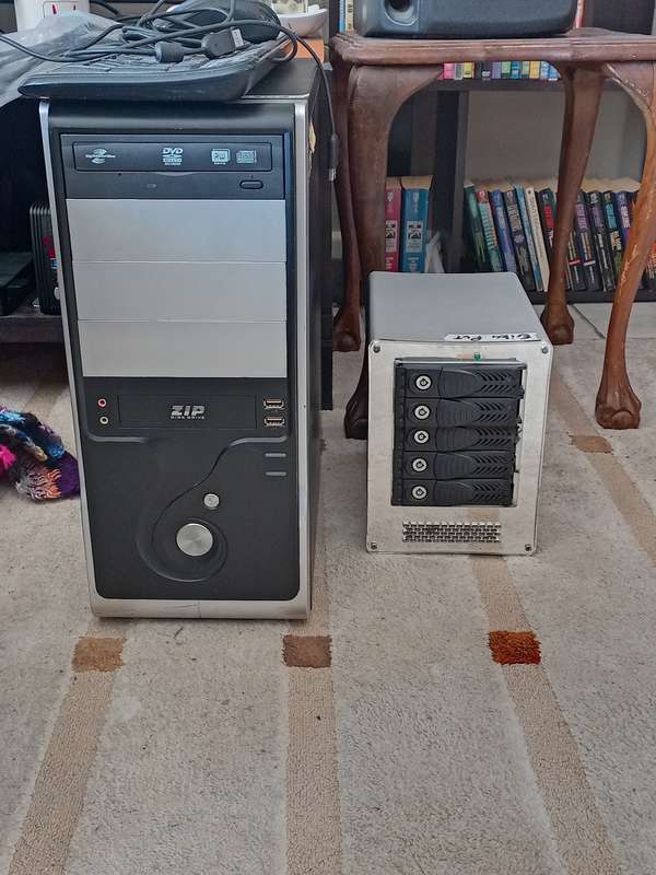 Desk Top +HD Tower (TPS-213H)