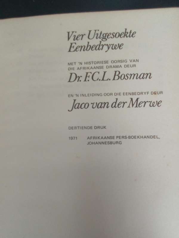 Vier Uitgesoekte Eenbedrywe (EWS-134C)