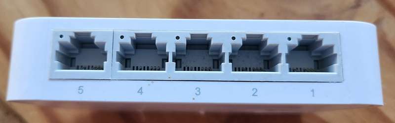 TP-Link TL-SF1005D 5-Port 10/100Mbps Desktop Switch