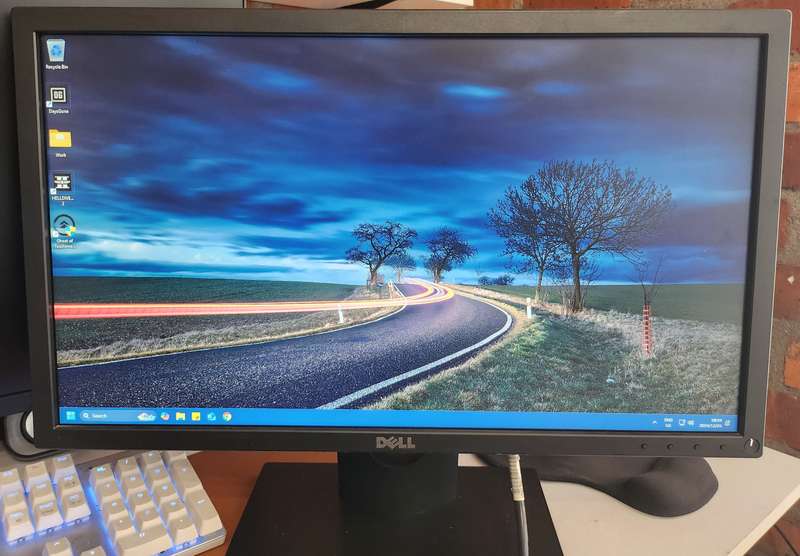 Lowest Price on BoB! Dell E2216H 22-inch Full HD LCD 5ms Monitor
