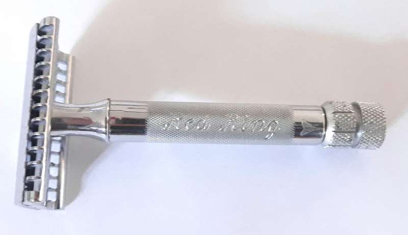 Vintage 1930s Eclipse Red Ring Safety Razor