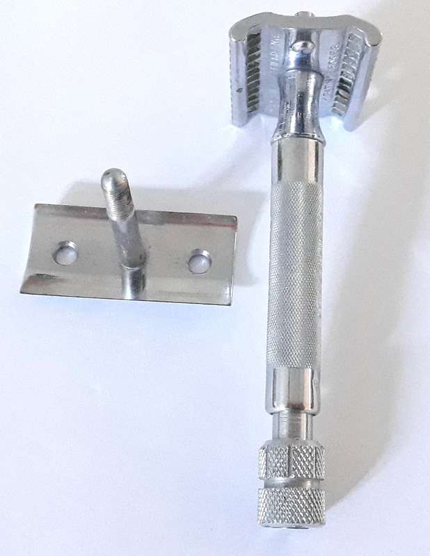 Vintage 1930s Eclipse Red Ring Safety Razor