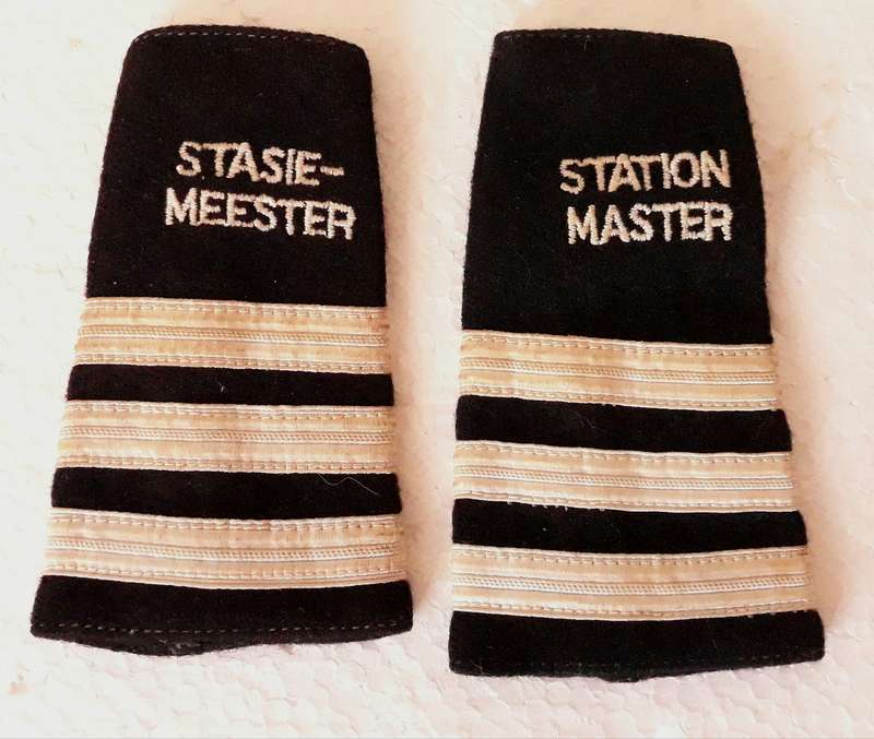 South African Railways Station Master / Stasiemeester Epaulettes - Silver Type