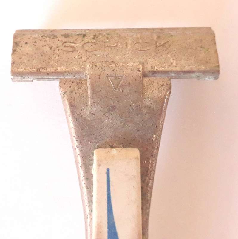 Vintage 1972 Schick Olympic Games Champion Injector Razor