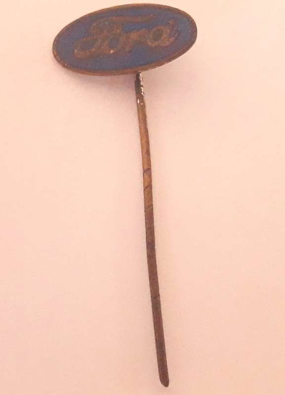Vintage Ford Pin Badge