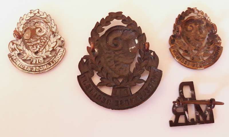 UDF Die Middellandse Regiment Cap, Collars and Shoulder Title Badges