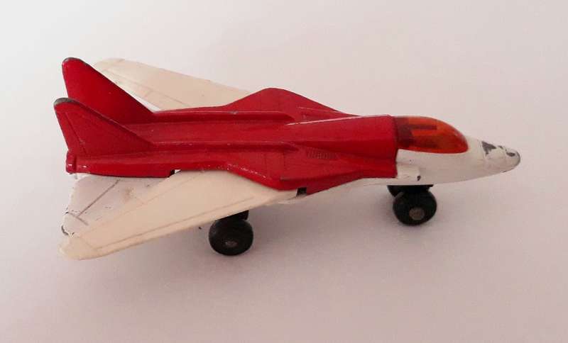 Vintage Lesney Matchbox No 27 Swing-Wing Plane