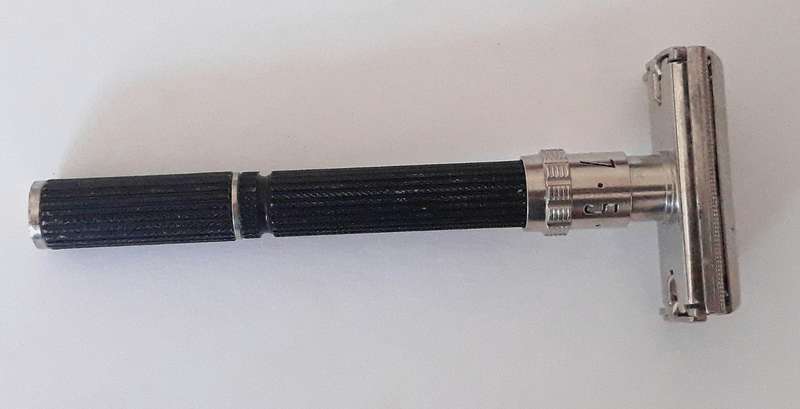 Vintage Gillette 1969(O3) Super Adjustable 109 Safety Razor