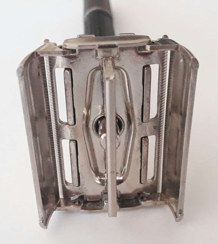 Vintage Gillette 1969(O3) Super Adjustable 109 Safety Razor