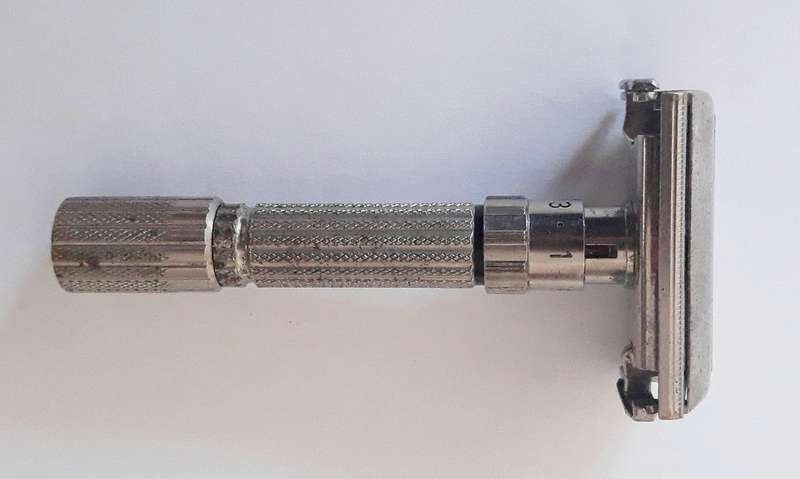 Vintage Gillette 1960(F1) Fatboy - 195 Adjustable Safety Razor
