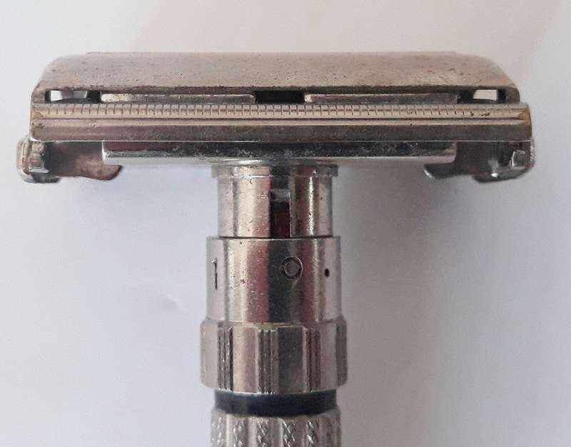 Vintage Gillette 1960(F1) Fatboy - 195 Adjustable Safety Razor