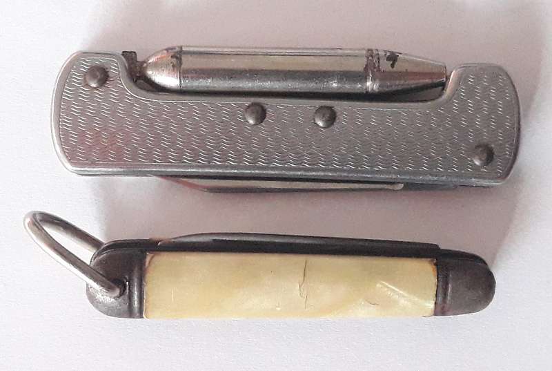 Vintage Richards Sheffield Mini Pocket Knives