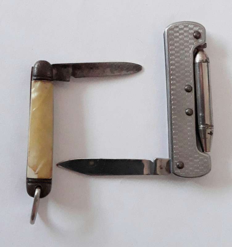 Vintage Richards Sheffield Mini Pocket Knives