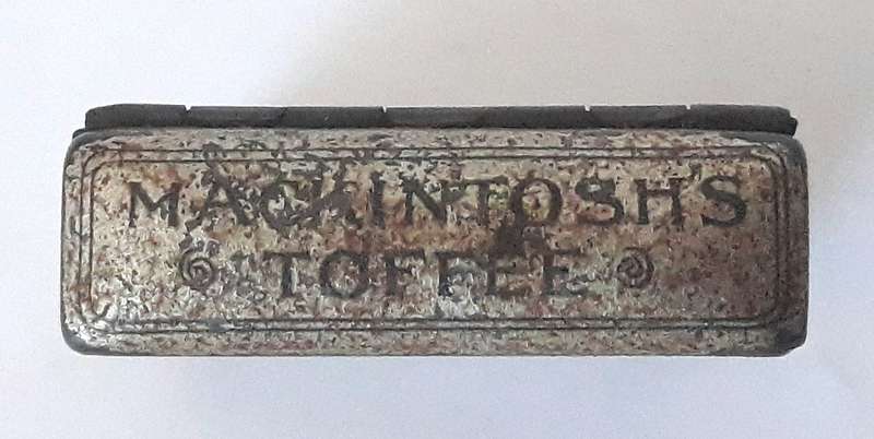 Antique Victorian/Edwardian Era Mackintosh's Toffee Vesta Match Case/Striker
