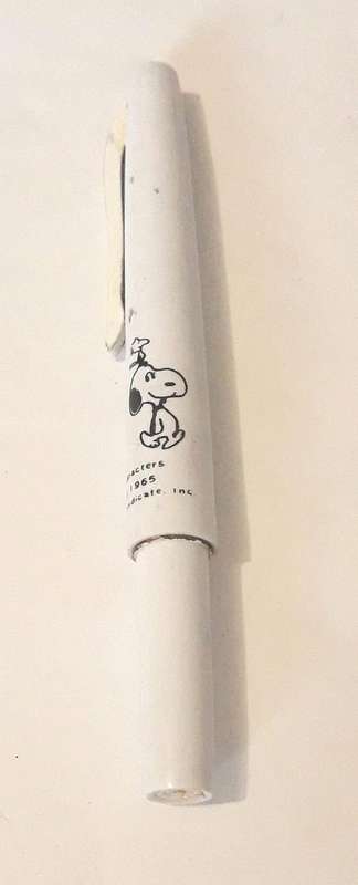 Vintage 1965 Schulz Peanut Snoopy Pen