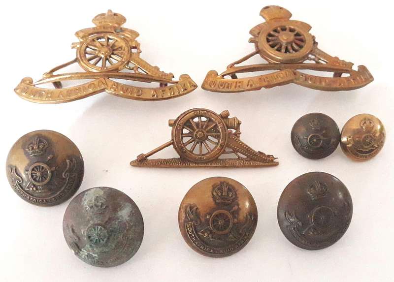 UDF WW2 South African Artillery Cap Badges and Button Lot