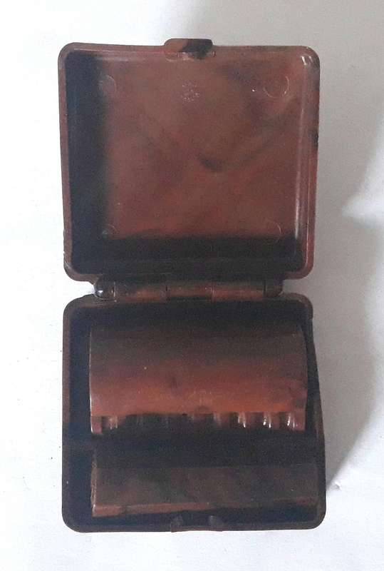 Vintage Canadian Dulev Travel Safety Razor