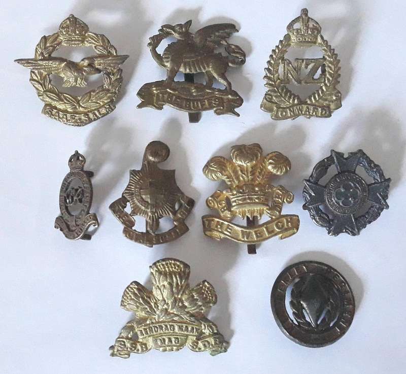 Various WW2 Badges - Cast Versions