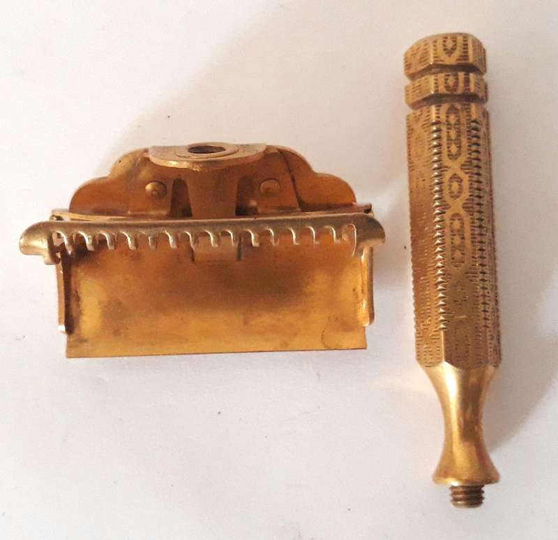 Vintage 1930s Ever Ready 1912 Patent Single Edge Safety Razor - Gold Tone