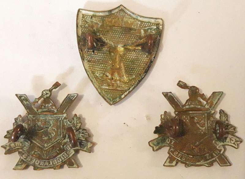 WW2 and UDF Era Cape Town Highlanders Sporran and Collar Badges