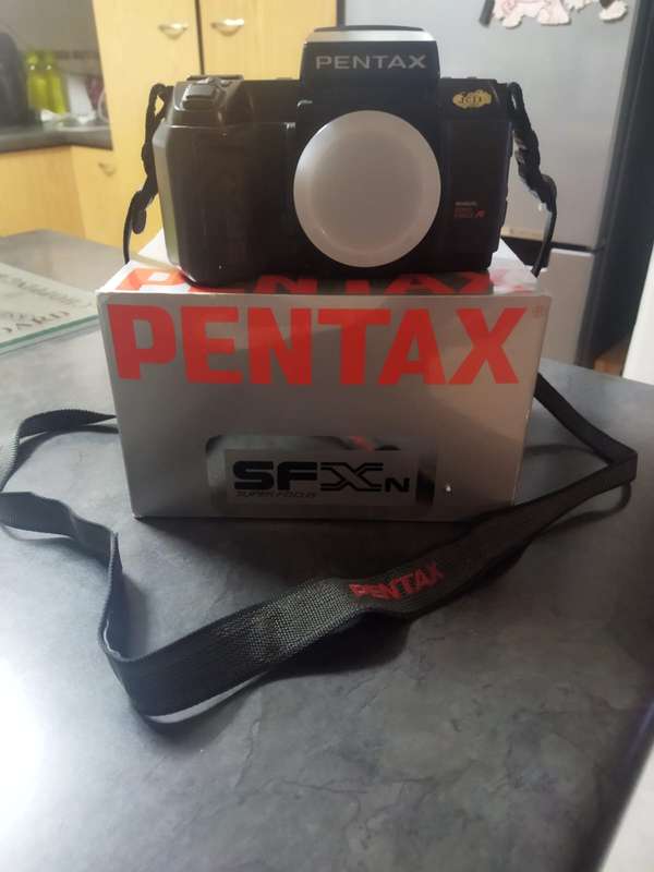 Pentax SFXN 35 mm Camera + Lens + Flash + Cullmann Bag + Battery