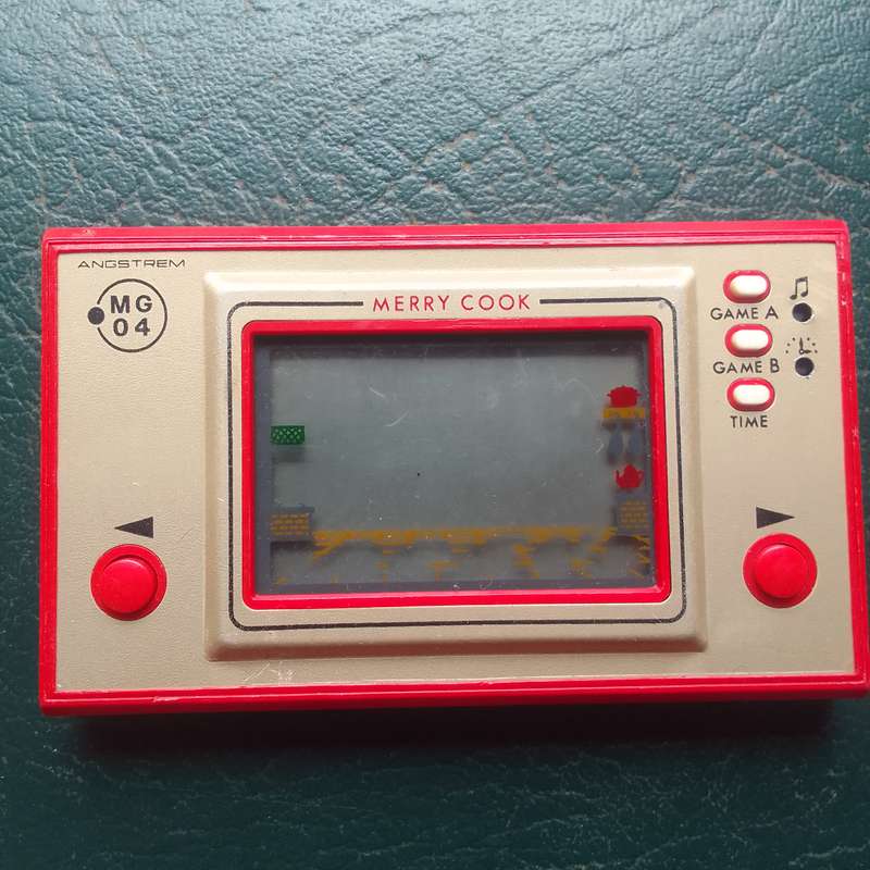 Very Scares Vintage Electronic Handheld Games 'Combo"