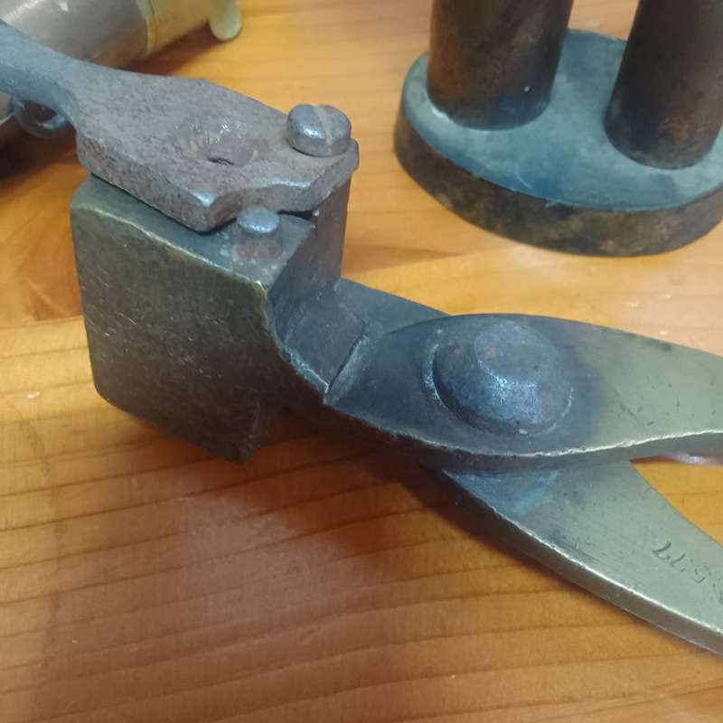 Antique Muzzleloader Equipment