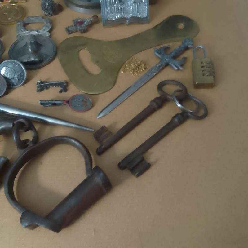 Very Rear Antique and Collectible items