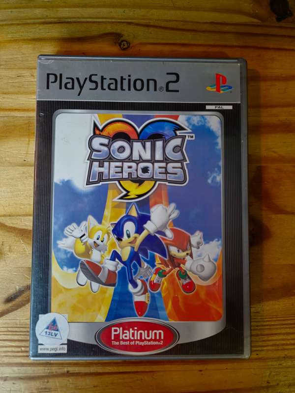 Sonic Heroes (PS2)