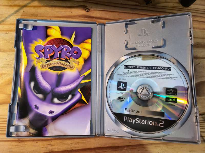 Spyro: Enter the Dragonfly (Platinum)(PS2)