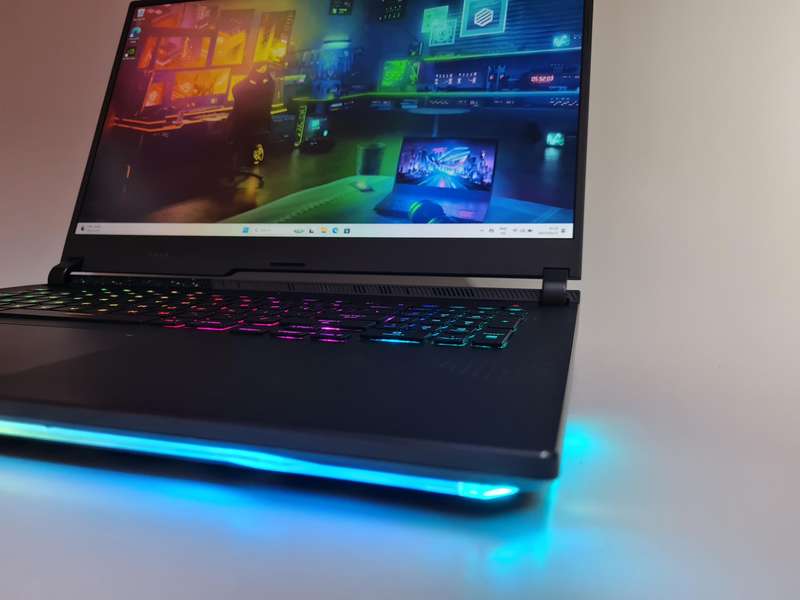 ASUS ROG Strix G17 Gaming, 64GB DDR5 RAM, 512GB SSD, 17.3 FHD 144Hz, Ryzen 9 7845HX, RTX 4050