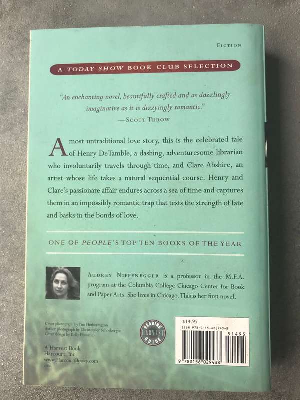 The Time Traveler's Wife by Audrey Niffenegger [Paperback: Excellent]