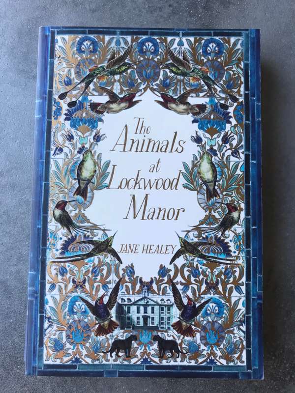 The Animals at Lockwood Manor by Jane Healey [Large Paperback: Excellent]