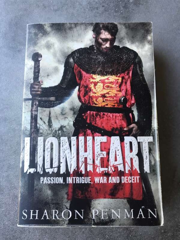 Lionheart (Plantagenets #4) by Sharon Penman [Paperback: Very Good]