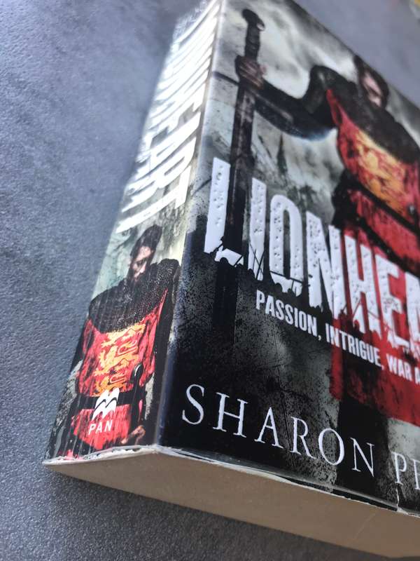 Lionheart (Plantagenets #4) by Sharon Penman [Paperback: Very Good]