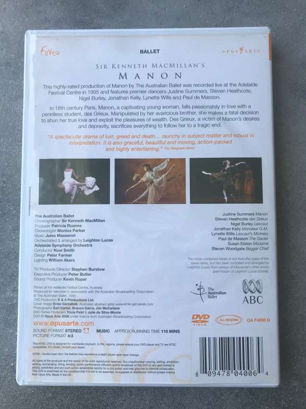 Sir Kenneth MacMillan's Manon Ballet with music by Jules Massenet [DVD]