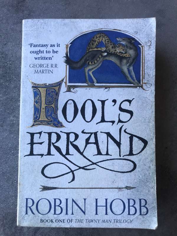 Fool's Errand (Tawny Man #1) by Robin Hobb [Paperback: Very Good]