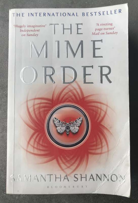 The Mime Order (Bone Season #2) by Samantha Shannon [Paperback: Average]