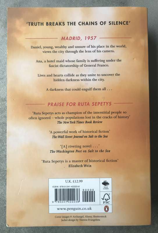 The Fountains of Silence by Ruta Sepetys [Large Paperback: Very Good]