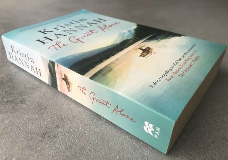The Great Alone by Kristin Hannah [Paperback: Excellent]