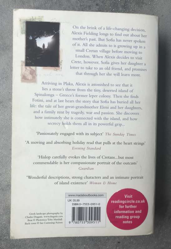 The Island by Victoria Hislop [Paperback: Average]