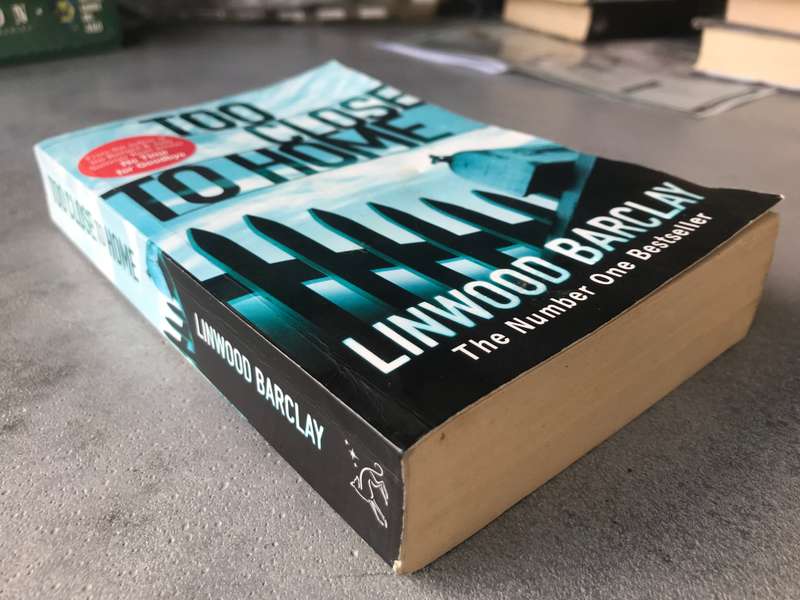 Too Close to Home by Linwood Barclay [Paperback: Average]