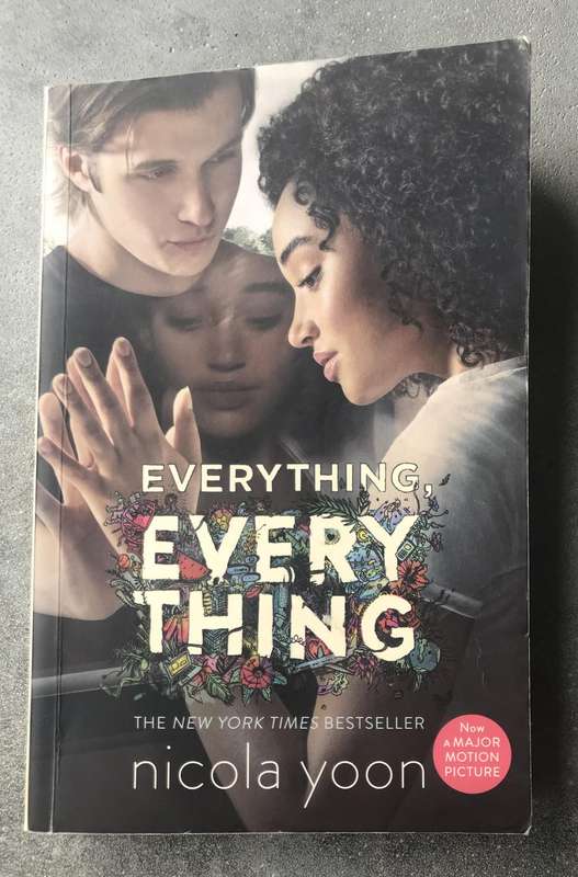 Everything, Everything by Nicola Yoon [Paperback: Average]