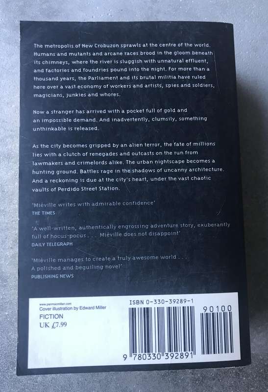 Perdido Street Station (New Crobuzon #1) by China Miéville [Paperback: Excellent]