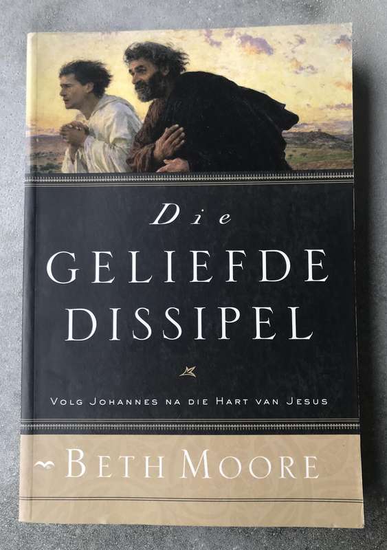 Die Geliefde Dissipel by Beth Moore [Large Paperback: Excellent]