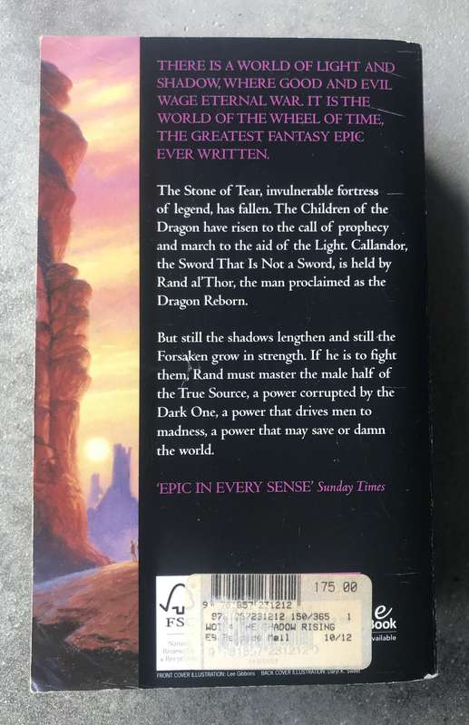The Shadow Rising (Wheel of Time #4) by Robert Jordan [Paperback: Very Good]