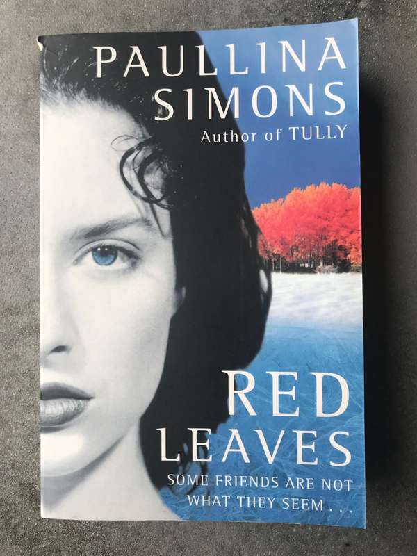 Red Leaves by Paullina Simons [Paperback: Like New]