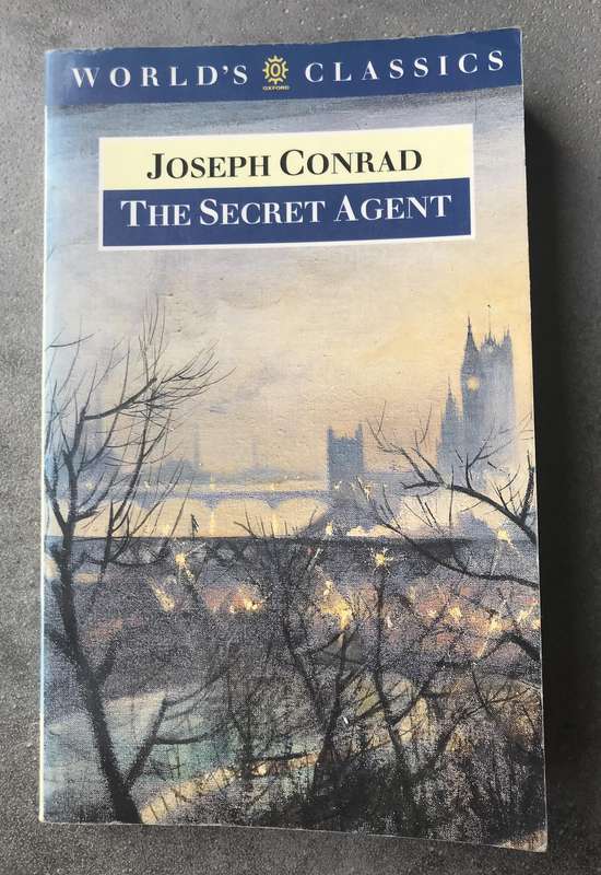 The Secret Agent by Joseph Conrad [Paperback: Very Good]