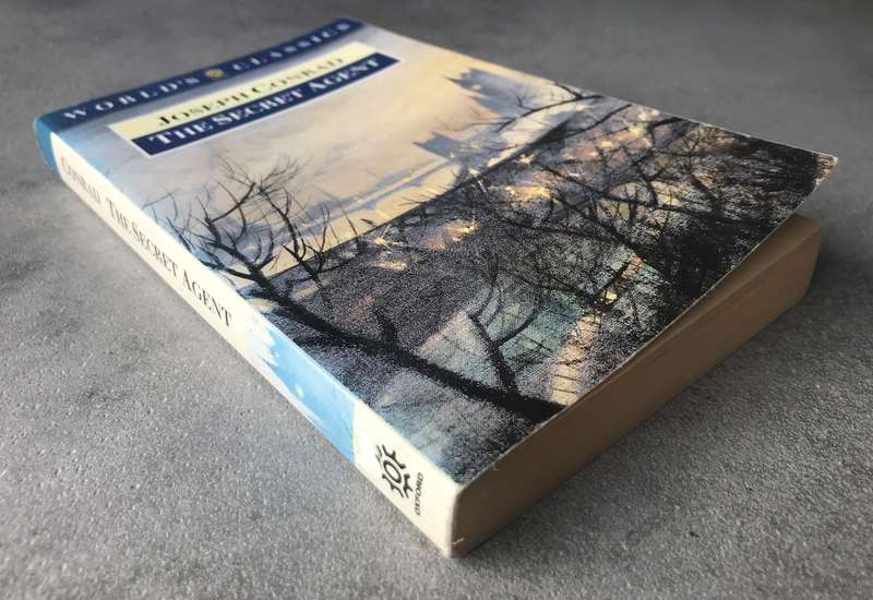 The Secret Agent by Joseph Conrad [Paperback: Very Good]