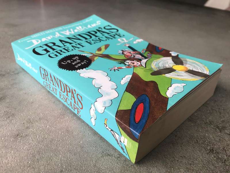 Grandpa's Great Escape by David Walliams [Paperback: Like New]